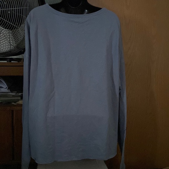 Shirt - Picture 4 of 5